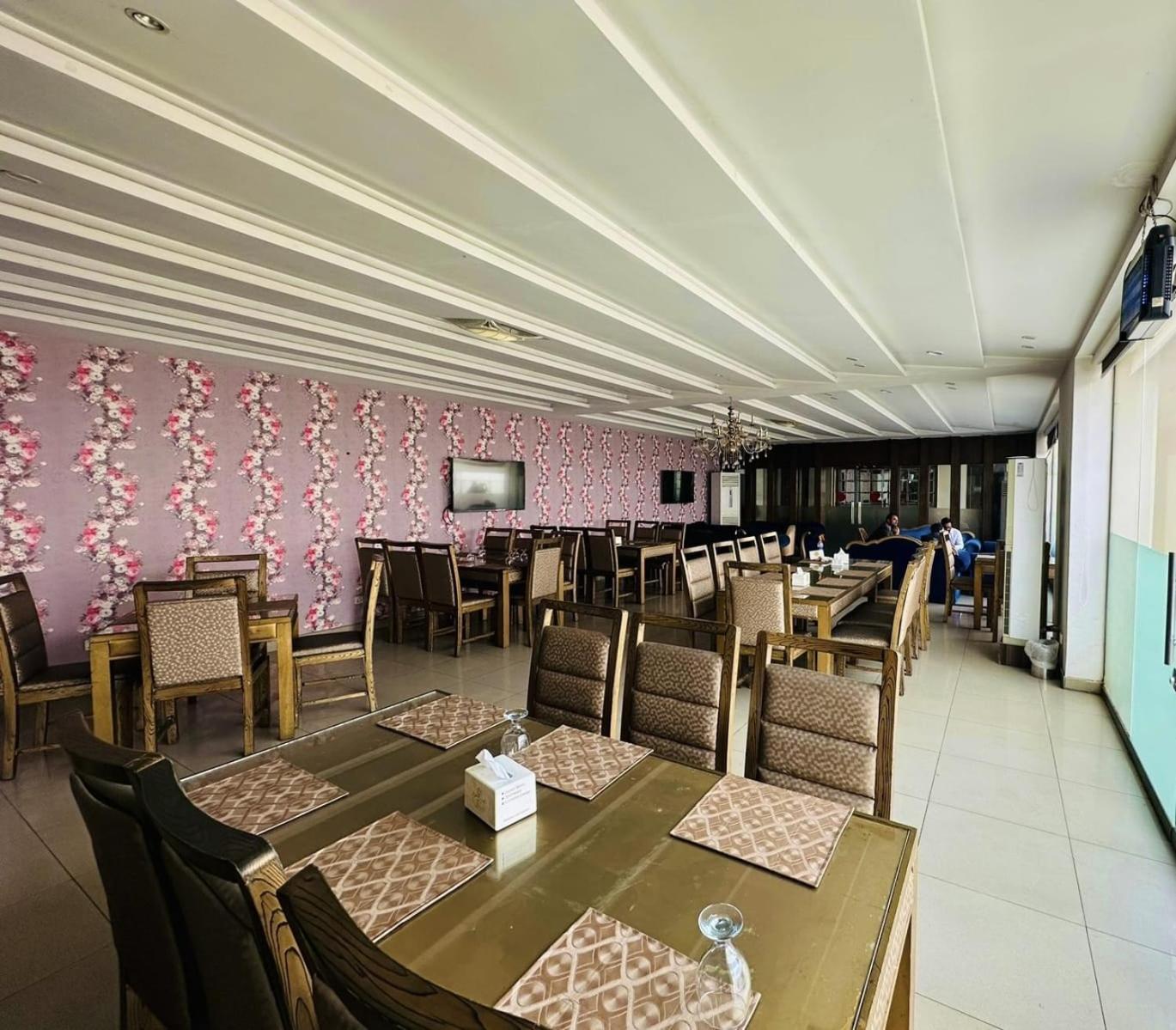 Grand Regent Hotel And Suites Φαϊσαλάμπαντ Εξωτερικό φωτογραφία