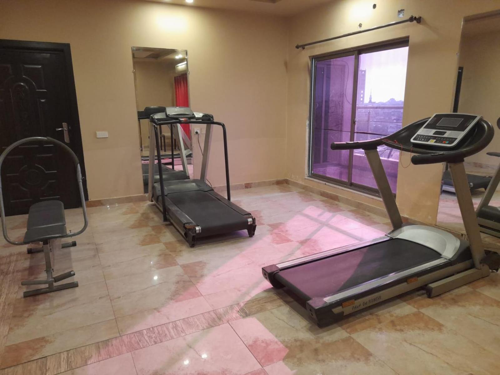 Grand Regent Hotel And Suites Φαϊσαλάμπαντ Εξωτερικό φωτογραφία